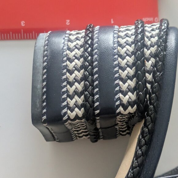 Oscar de la Renta Sandals - Picture 3 of 7